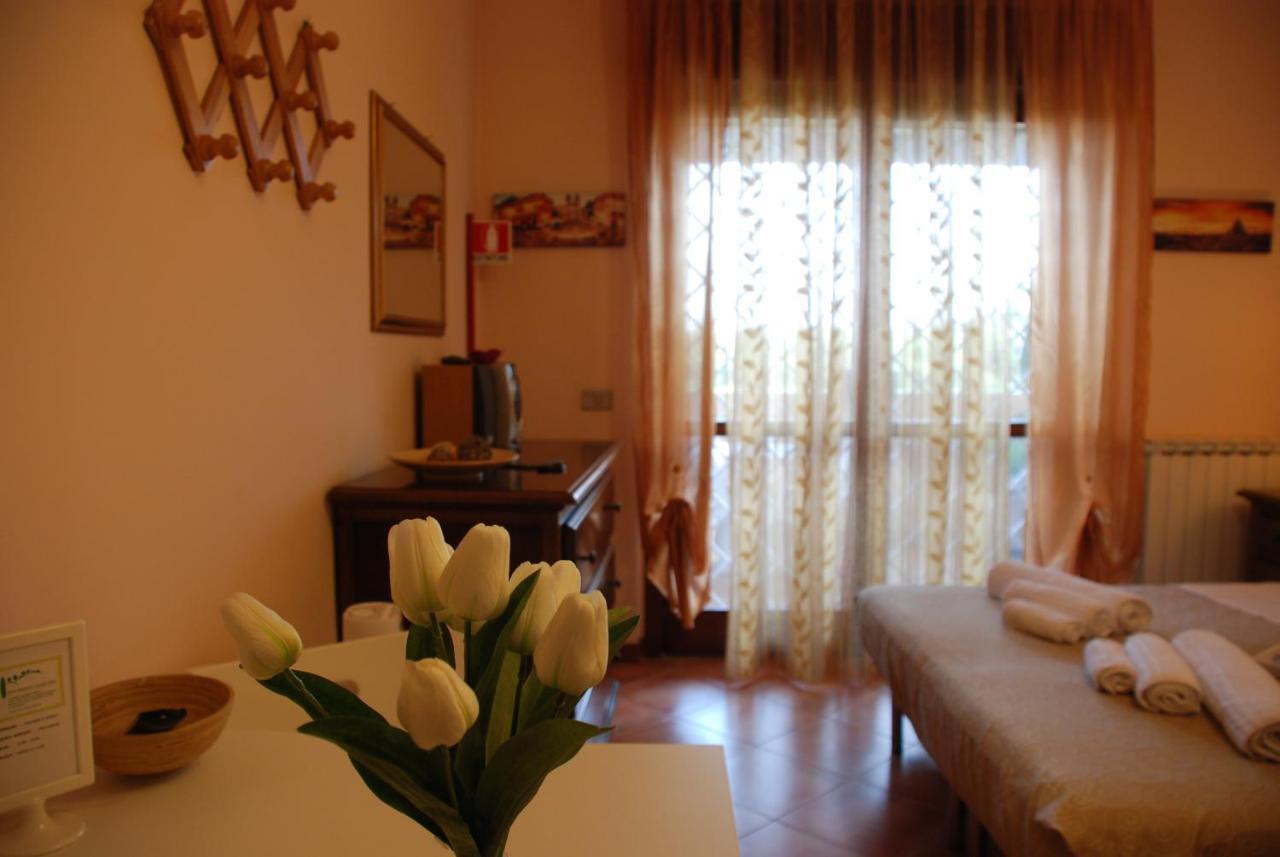 B&B Colline Verdi Vitinia Bagian luar foto